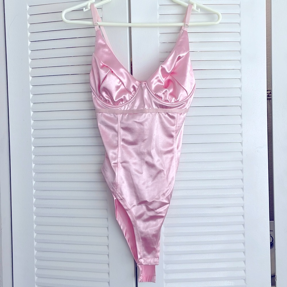 Soft Pink body suit! 🌸
